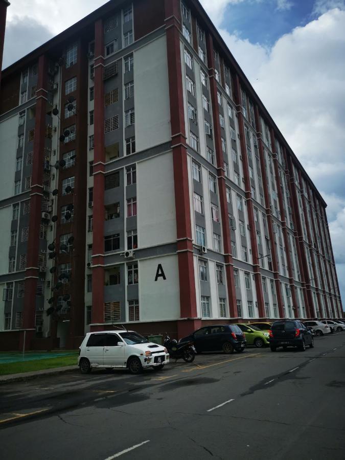 Putatan Platinum Apartment With Pool كوتا كينابالو المظهر الخارجي الصورة