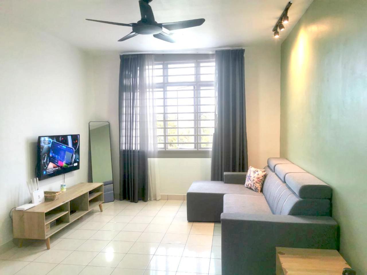 Putatan Platinum Apartment With Pool كوتا كينابالو المظهر الخارجي الصورة