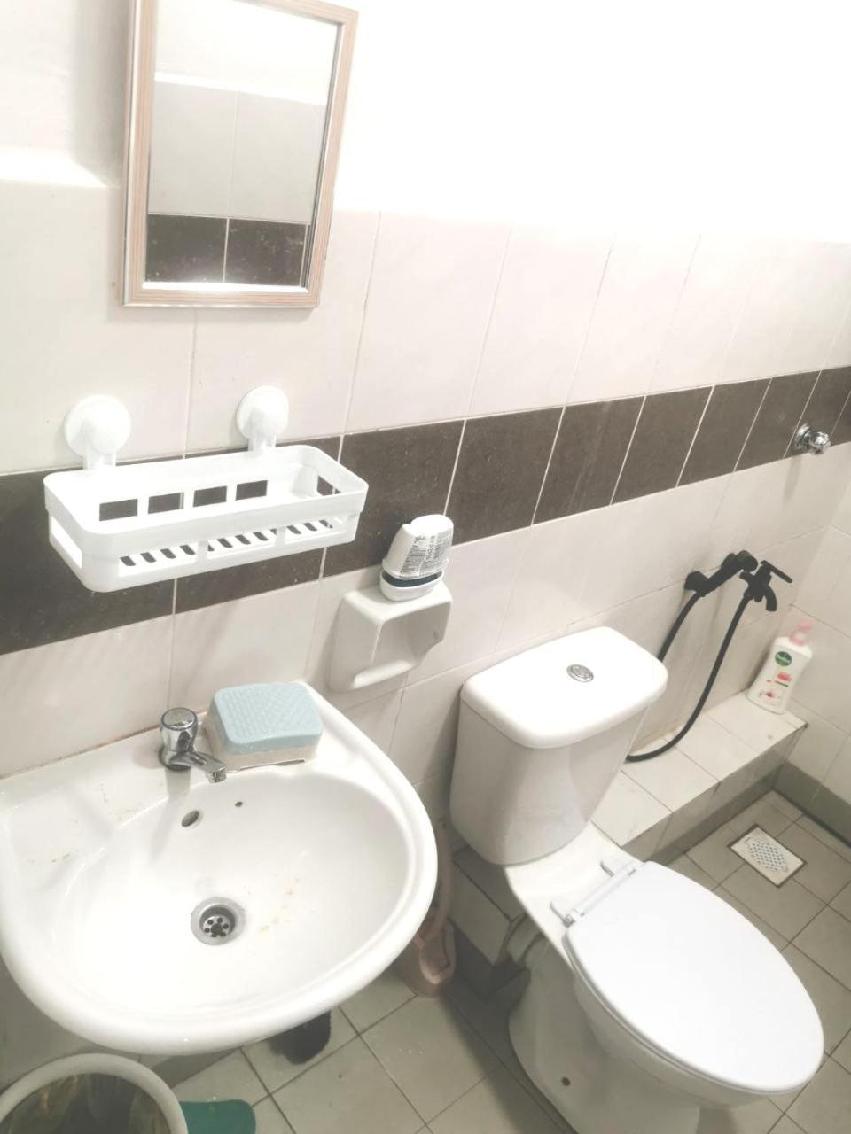 Putatan Platinum Apartment With Pool كوتا كينابالو المظهر الخارجي الصورة